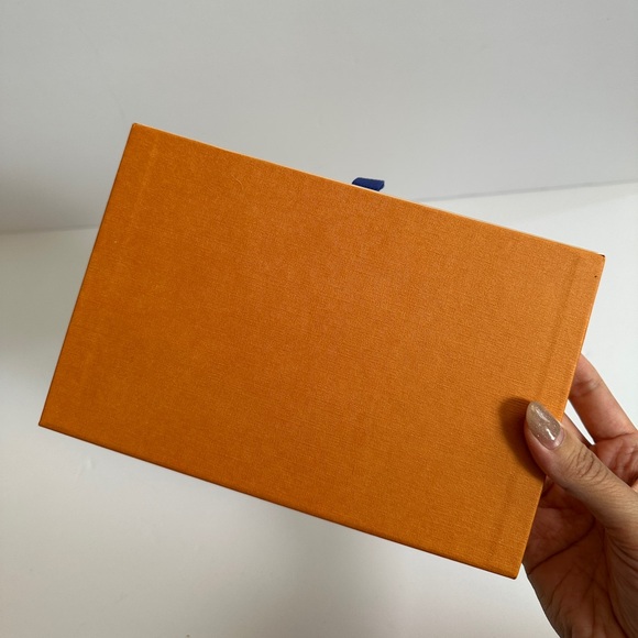 Louis Vuitton Orange Box with Dust Bag - Picture 6 of 6